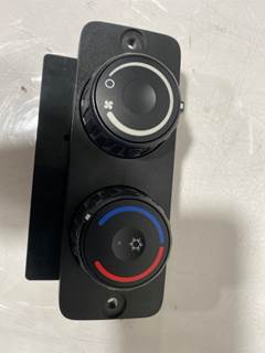 Used Freightliner Cascadia 126 Sleeper Climate Control