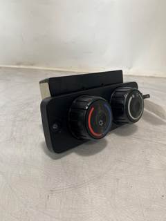 Used Freightliner Cascadia 126 Sleeper Climate Control