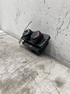 Used Freightliner Cascadia 126 Sleeper Climate Control