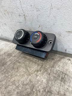 Used Freightliner Cascadia 126 Sleeper Climate Control