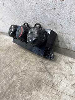 Used Freightliner Cascadia 126 Climate Control