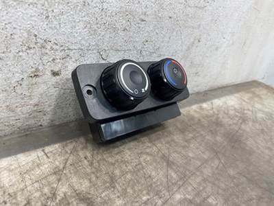 Used 2024 Freightliner Cascadia 126 Sleeper Climate Control, Part # A2273672002