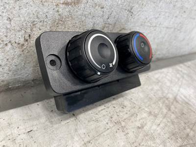 Used Freightliner Cascadia 126 Sleeper Climate Control, Part # A2273672000