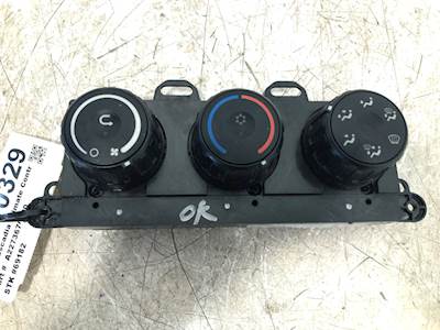 Used Freightliner Cascadia Climate Control