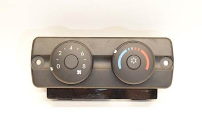 NTO Freightliner Cascadia Bunk Climate Control