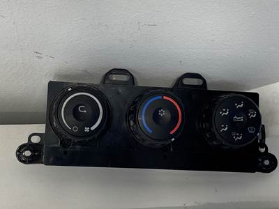 Used Freightliner Cascadia Dash Climate Control