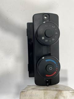 Used Freightliner Cascadia Sleeper Climate Control