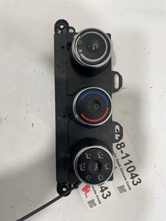 Used Freightliner Cascadia Dash Climate Control