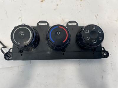 Used Freightliner Cascadia Climate Control