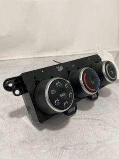 Used Freightliner Cascadia Dash Climate Control