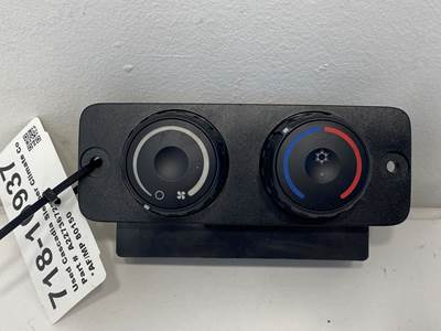 Used Freightliner Cascadia Sleeper Climate Control