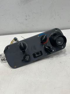 Used Freightliner Columbia Sleeper Climate Control