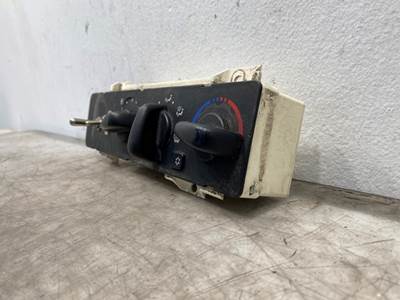 Used Freightliner Columbia Climate Control