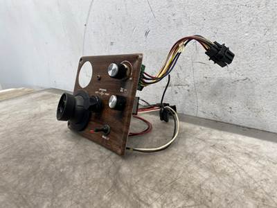 Used Freightliner FLD120 Sleeper Climate Control