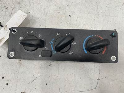 Used Freightliner Business Class M2 Climate Control