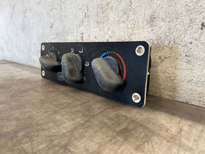 Used Freightliner Business Class M2 Climate Control