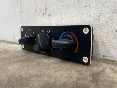 Used Freightliner Business Class M2 Climate Control