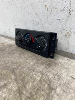 Used International 7500 Climate Control