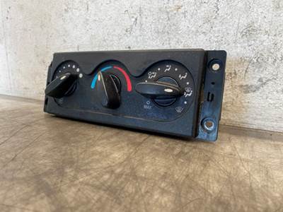 Used International 7500 Climate Control