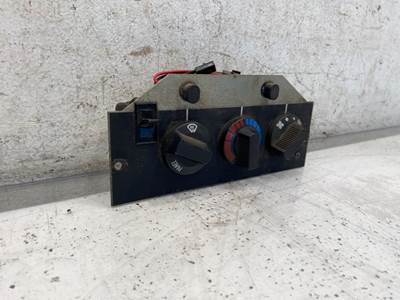 Used 2000 International 8100 Climate Control, Part # 2035156C92
