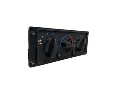 Used International 9900I Dash Climate Control, Part # 748030