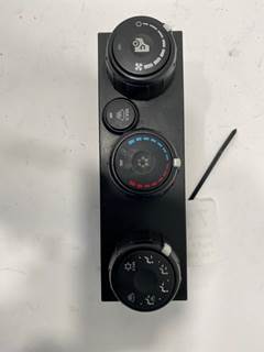 Used International LT625 Dash Climate Control