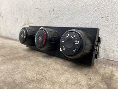 Used International LT625 Dash Climate Control