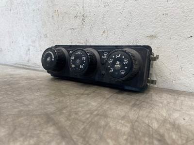 Used Kenworth T680 Dash Climate Control