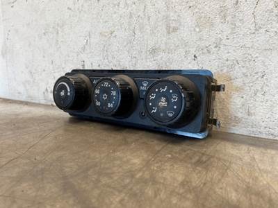 Used Kenworth T680 Dash Climate Control