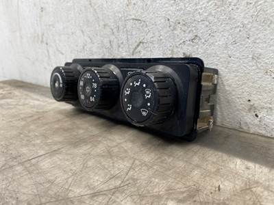 Used Kenworth T880 Climate Control