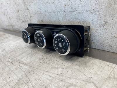 Used Peterbilt 579 Dash Climate Control, Part # F21104820012
