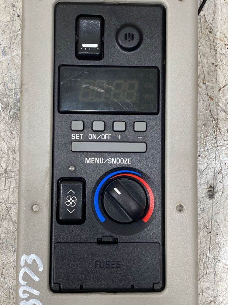 2009 Used Volvo VNL Sleeper Climate Control For Sale | Dorr, MI | 20809974  | MyLittleSalesman.com