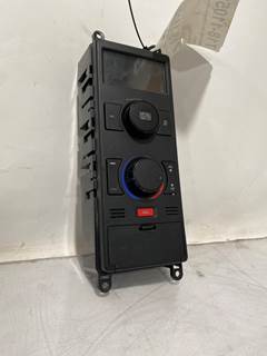 Used Volvo VNL Gen 2 Sleeper Climate Control