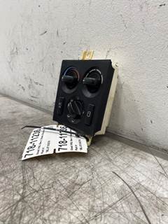 Used Volvo VNL Gen 2 Dash Climate Control