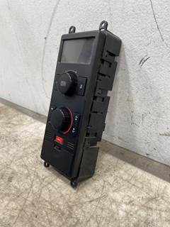 Used Volvo VNL Gen 2 Sleeper Climate Control