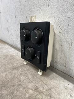 Used Volvo VNL Gen 3 Dash Climate Control