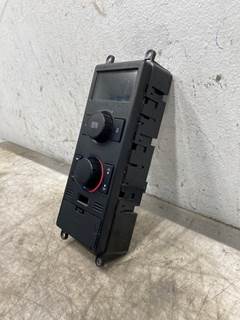 Used Volvo VNL Gen 3 Sleeper Climate Control