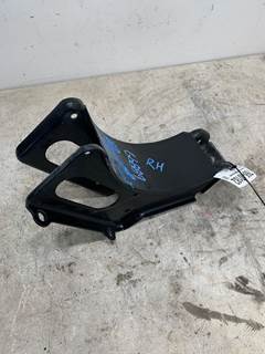 Used Mack CXU RH Hood Bracket