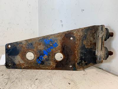 Used Peterbilt 357 RH Hood Bracket