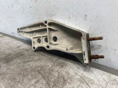 Used Peterbilt 365 RH Hood Bracket
