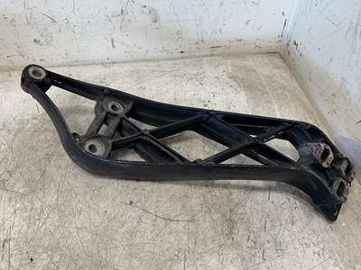 Used Volvo VNL RH Hood Bracket