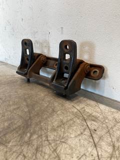 Used Freightliner Cascadia 126 Hood Hinge