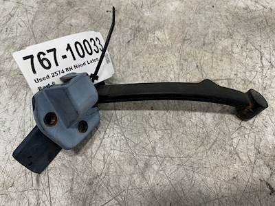 Used International 2574 RH Hood Latch