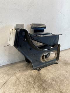 Used Mack Pinnacle LH Hood Rest