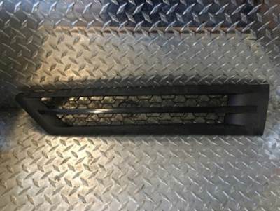 NTO Freightliner Cascadia LH Intake Grille