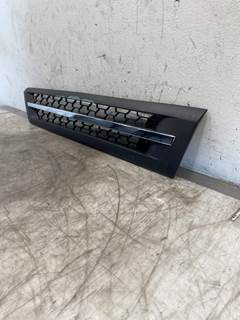 Used Freightliner Cascadia 126 LH Hood Side Vent