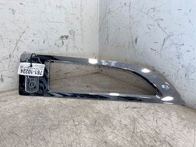 Used Kenworth T680 RH Hood Side Vent