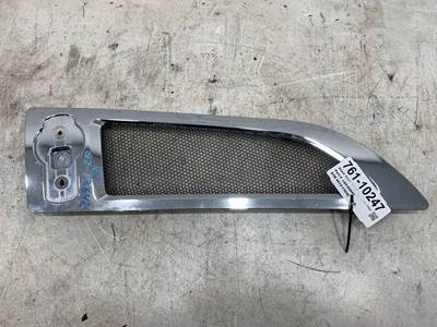 Used Kenworth T680 RH Hood Side Vent