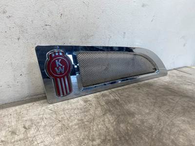 Used Kenworth T680 RH Hood Side Vent