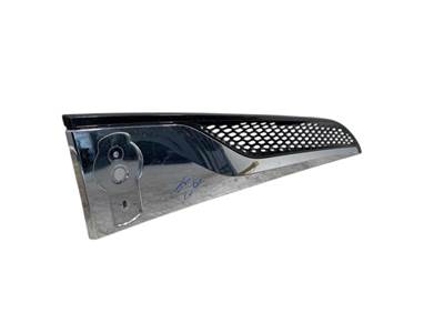 Used Kenworth T680 RH Hood Side Vent
